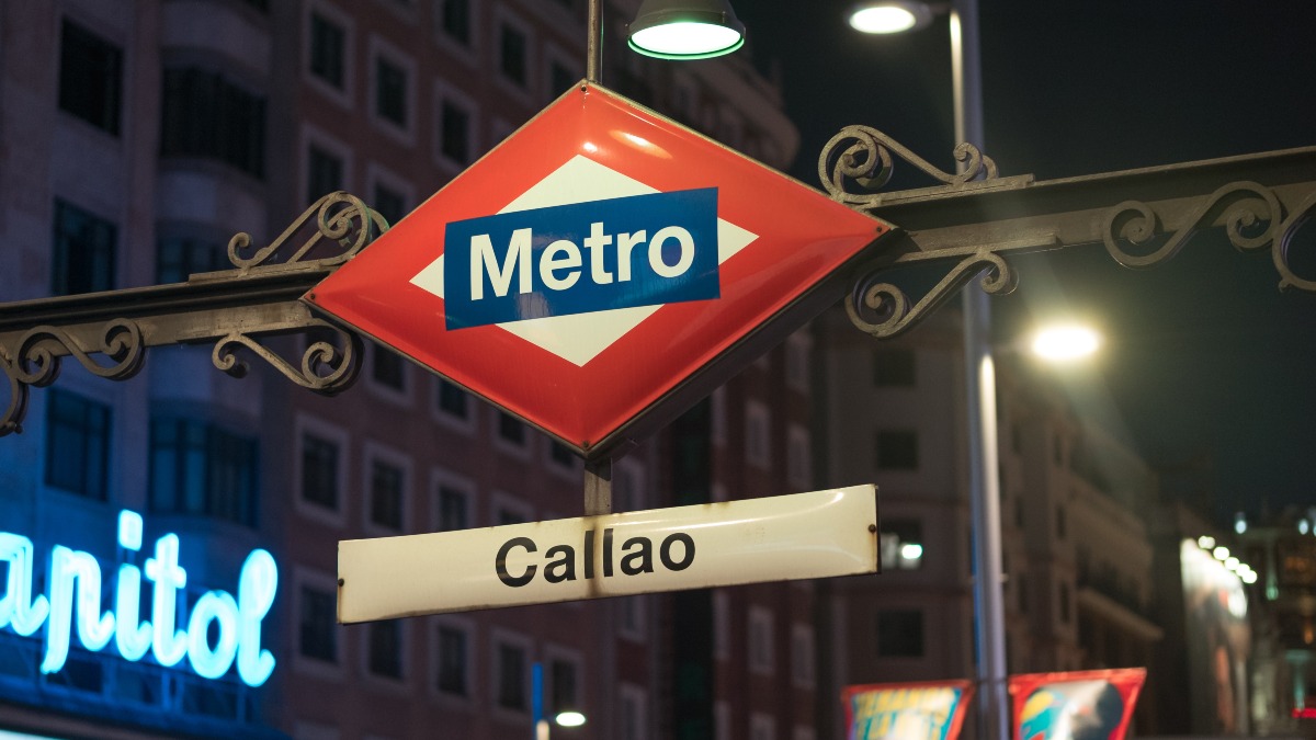 Estación en curva, metro de Madrid, Sara García Díaz