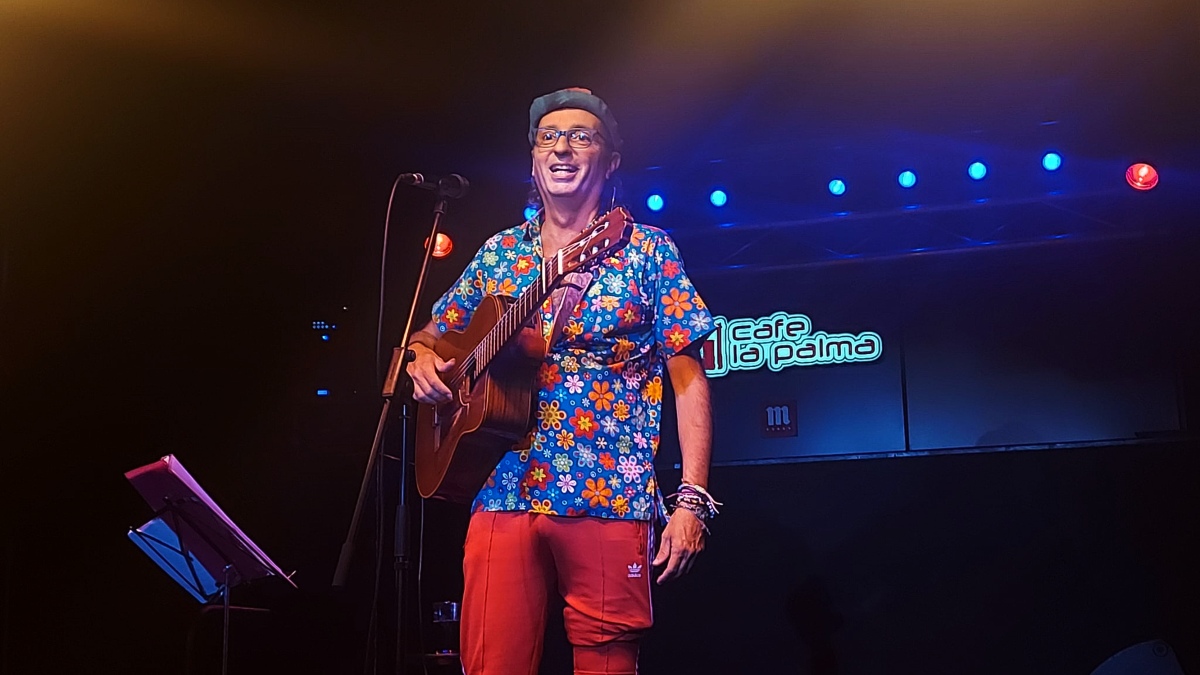 Arístides Moreno en el Café La Palma (Madrid)