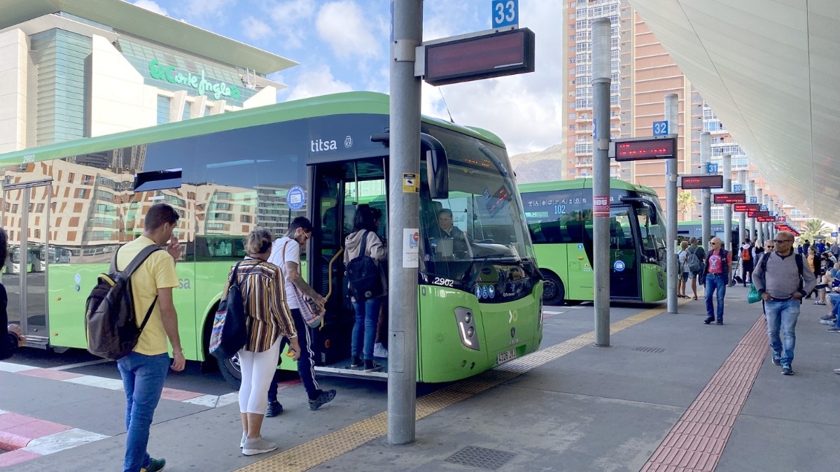 El Cabildo convoca, a través de Titsa, el proceso para la selección de conductores (Foto: Diario de Tenerife)