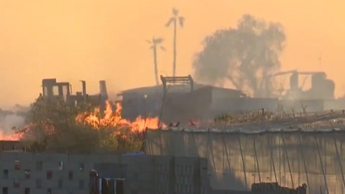 Incendio en la planta de compostaje de Arona (Tenerife)