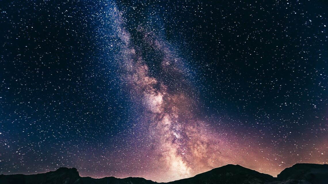 Imagen de un cielo nocturno (Foto: Unsplash)